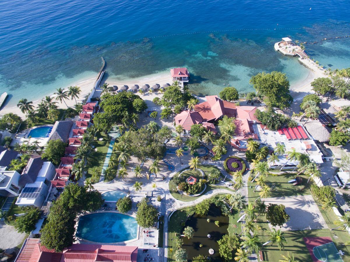 Moulin Sur Mer Beach Resort Montrouis Exterior photo