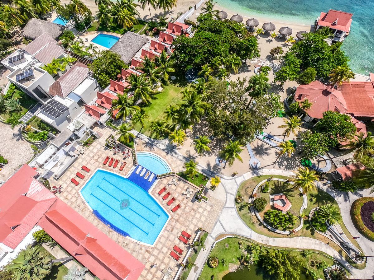 Moulin Sur Mer Beach Resort Montrouis Exterior photo