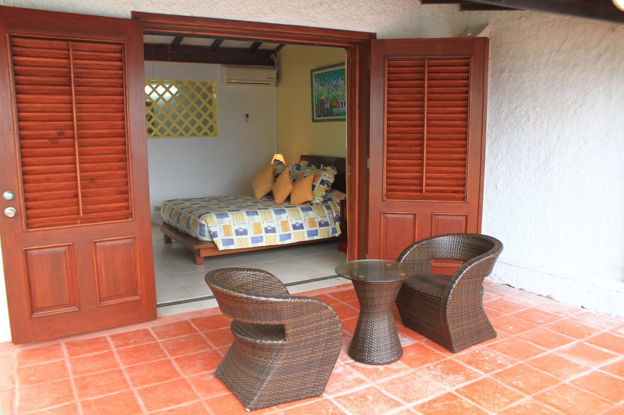 Moulin Sur Mer Beach Resort Montrouis Exterior photo